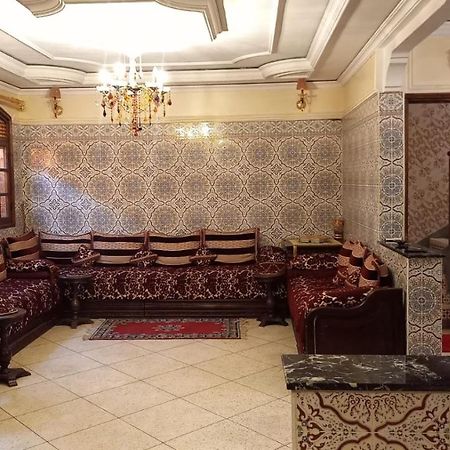 Stay With Low Budget Marrakesh Buitenkant foto