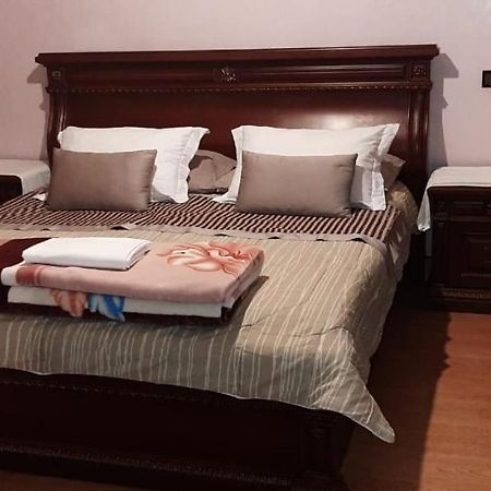 Stay With Low Budget Marrakesh Buitenkant foto