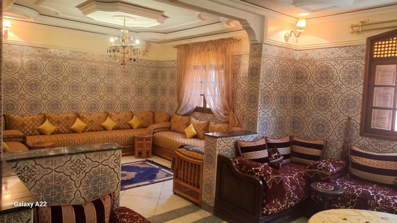 Stay With Low Budget Marrakesh Buitenkant foto