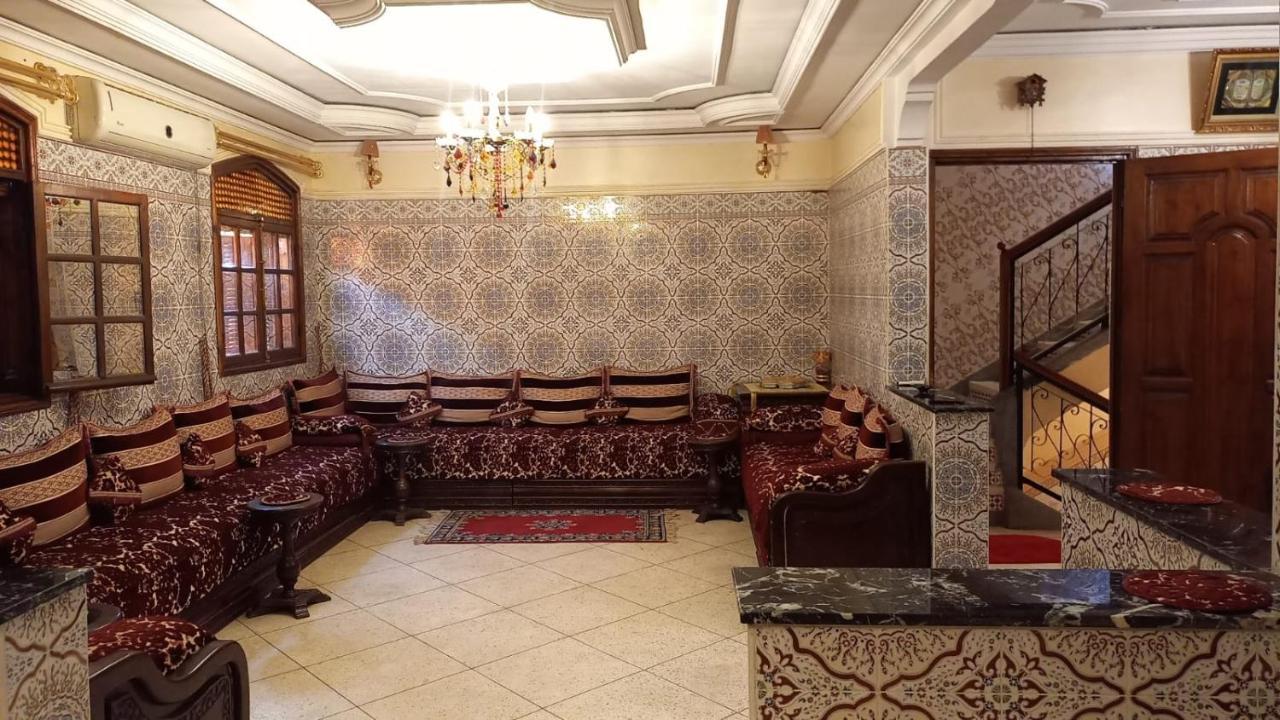 Stay With Low Budget Marrakesh Buitenkant foto