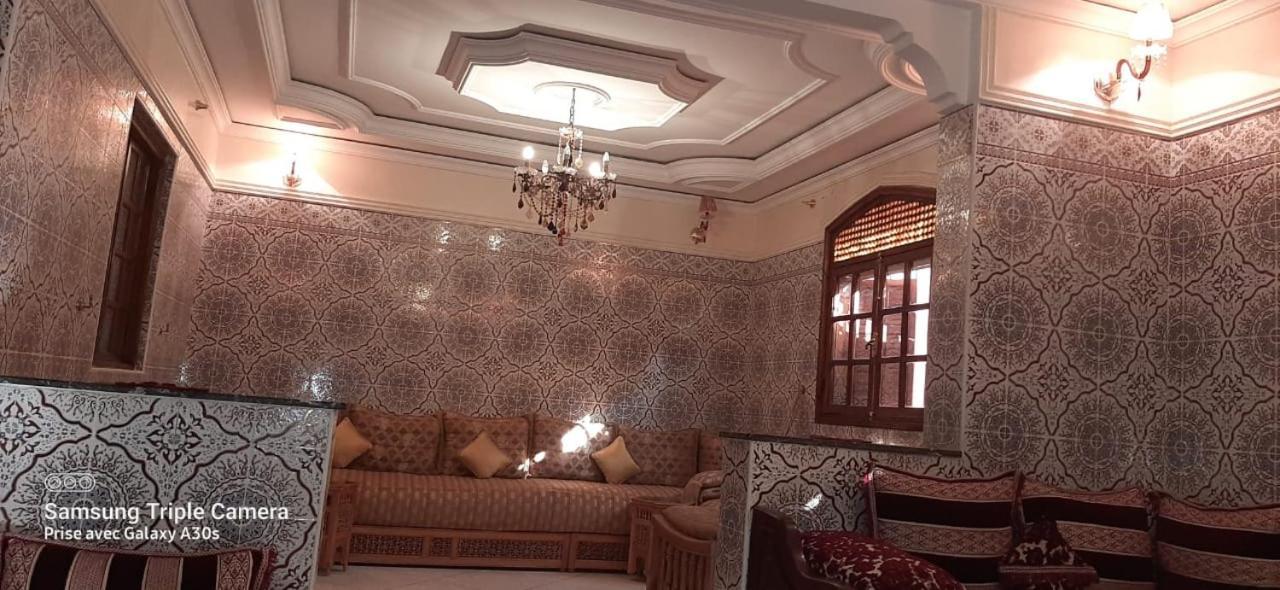 Stay With Low Budget Marrakesh Buitenkant foto